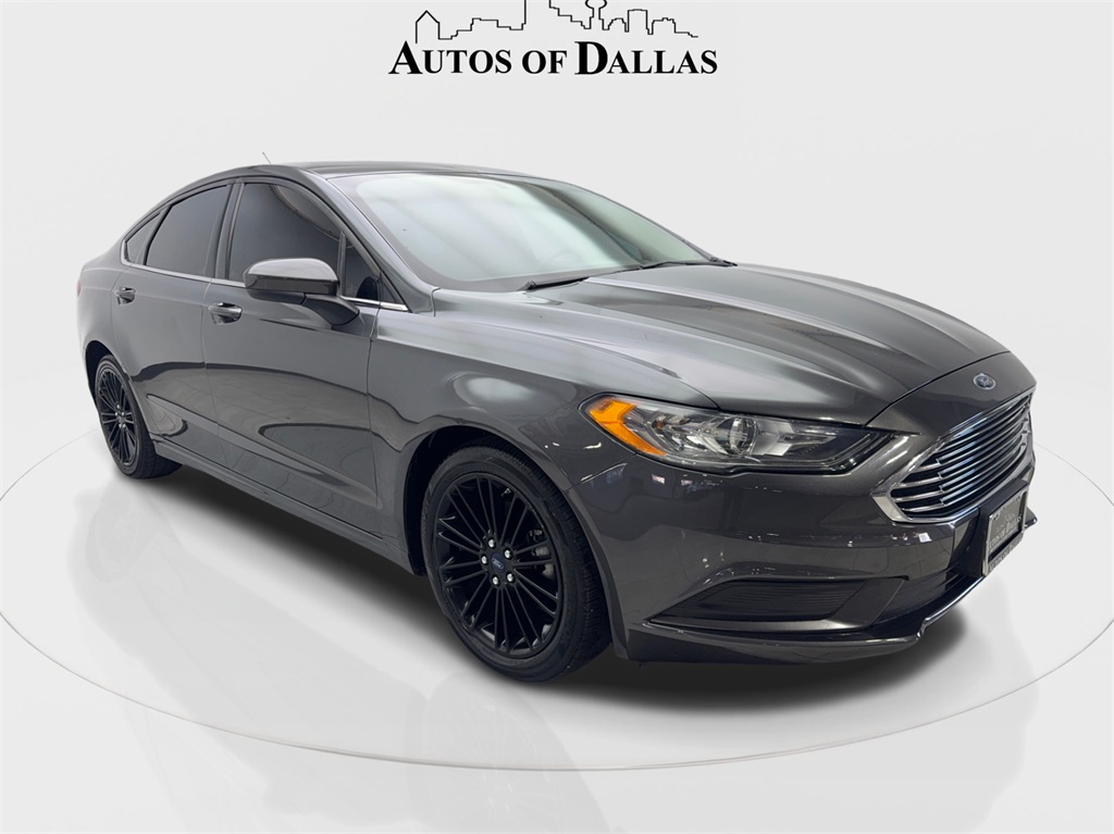 2017 Ford Fusion SE photo 4