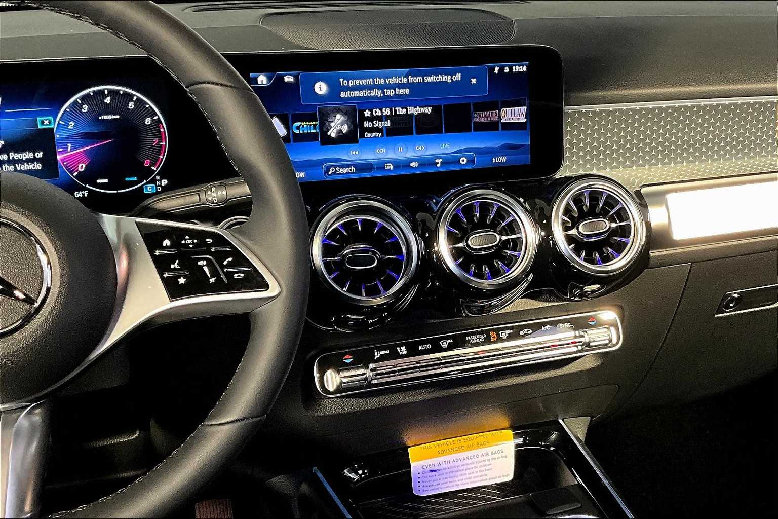 2026 Mercedes Benz GLB 250 4MATIC photo 8