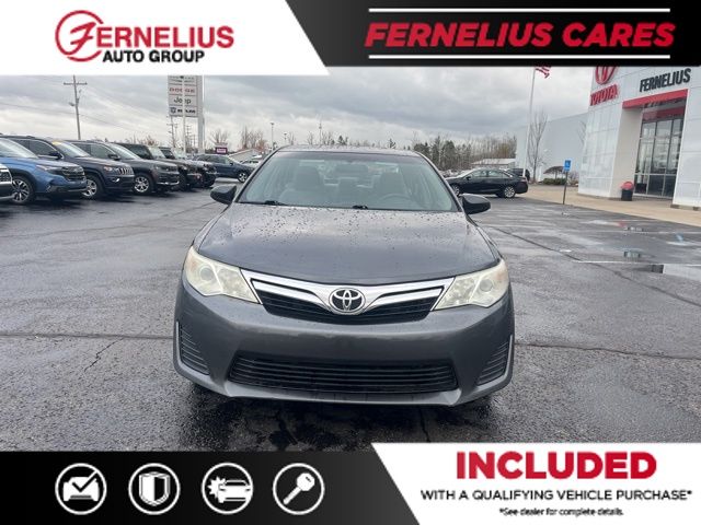 2012 Toyota Camry LE photo 3