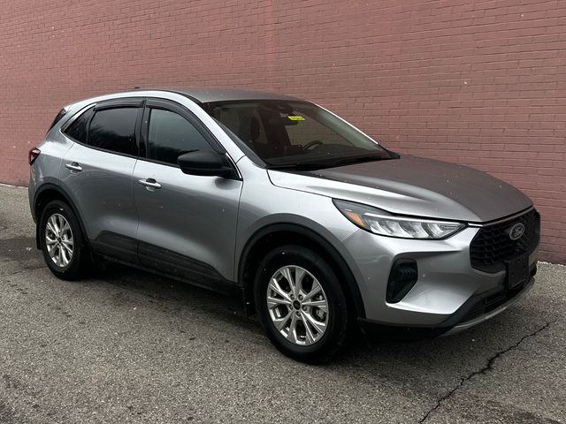 2024 Ford Escape Active photo 2