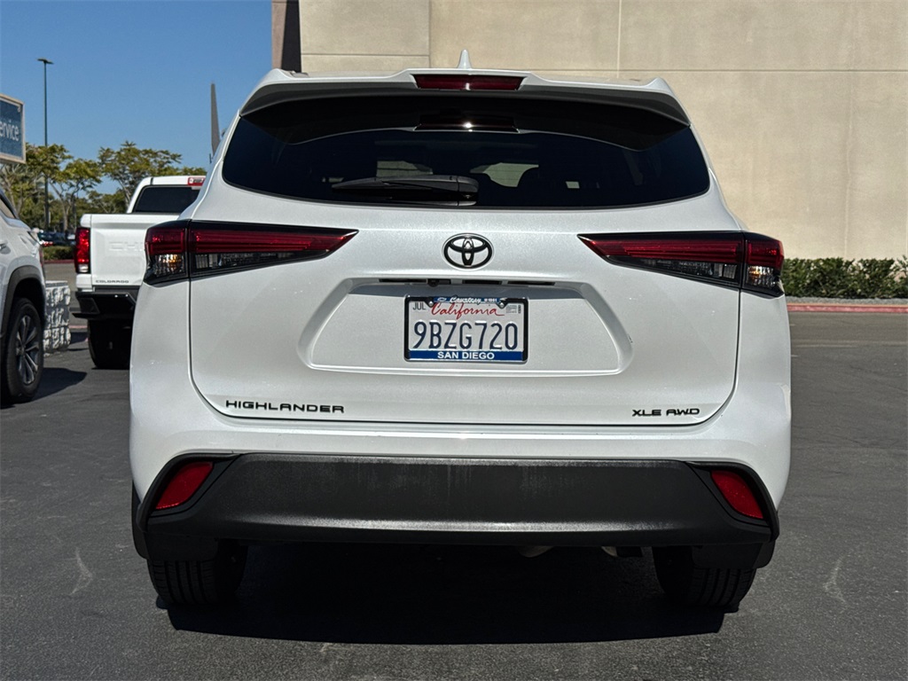 2022 Toyota Highlander XLE photo 11