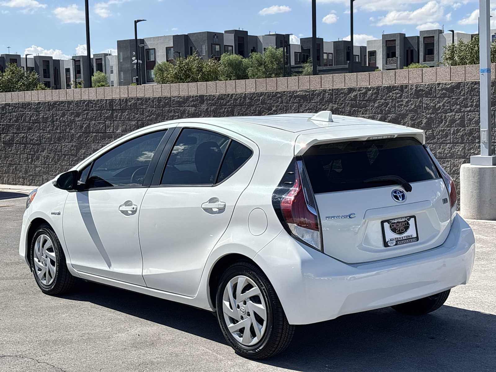 2015 Toyota Prius Four photo 7
