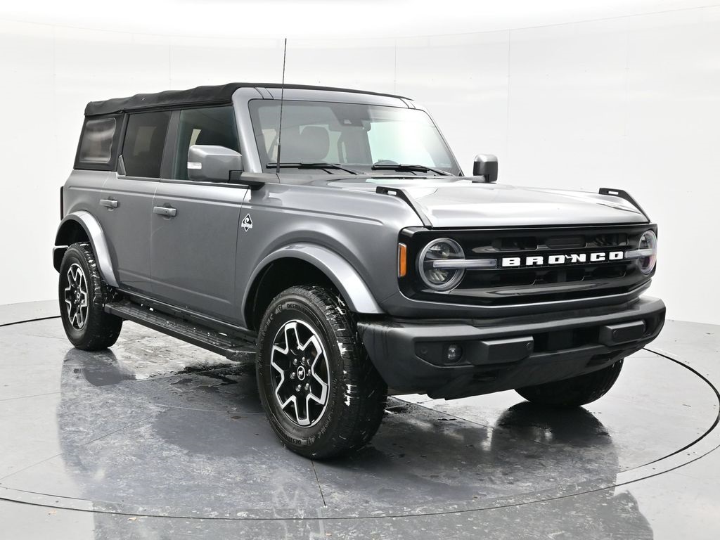 2021 Ford Bronco 4-Door Outer Banks's photo