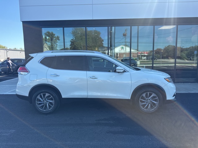 Used 2016 Nissan Rogue SL with VIN 5N1AT2MV7GC768446 for sale in Seekonk, MA