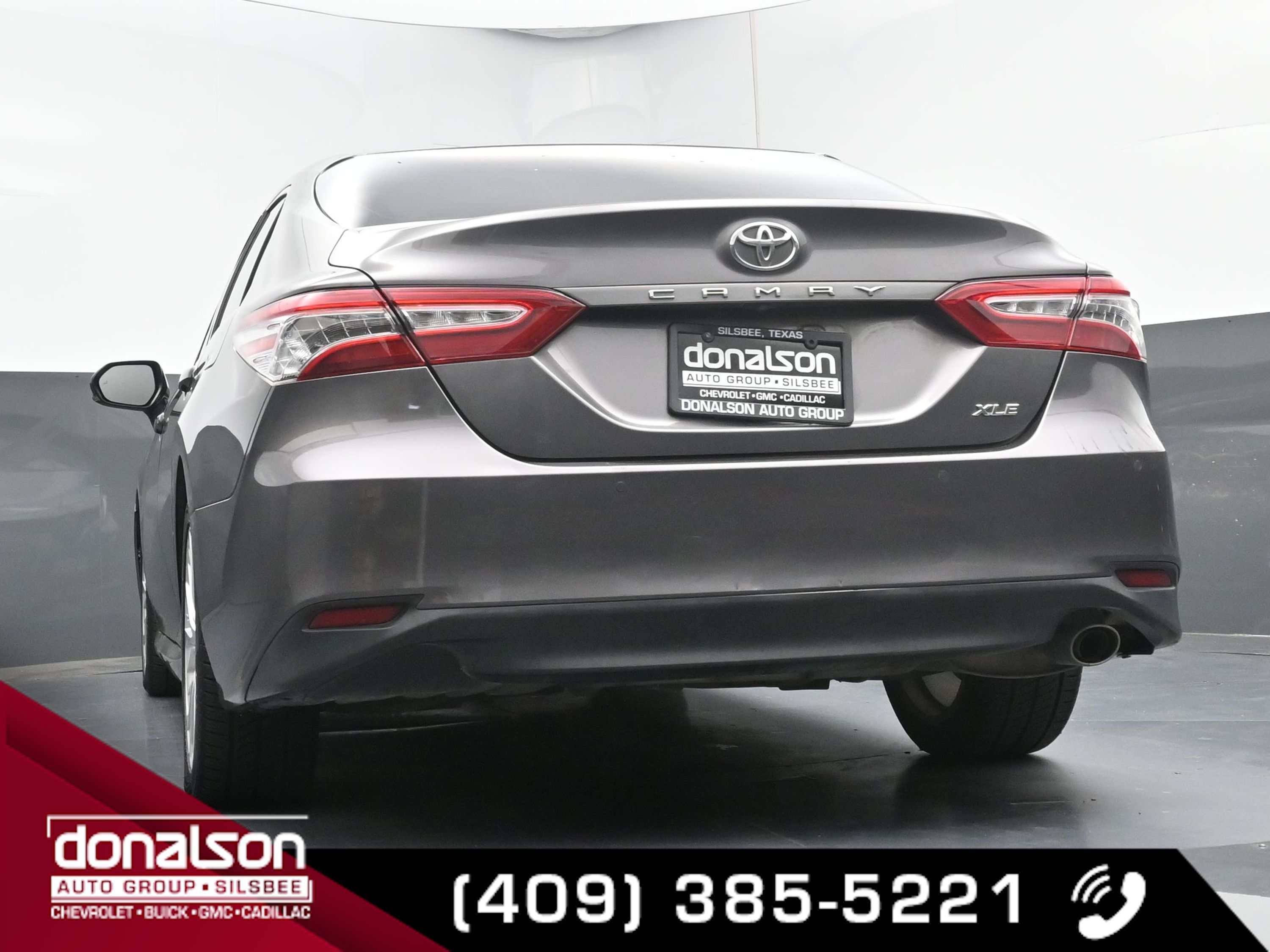 2018 Toyota Camry LE photo 16