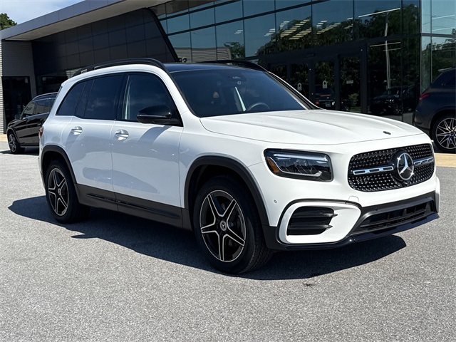 2025 Mercedes Benz GLB 250 photo 2