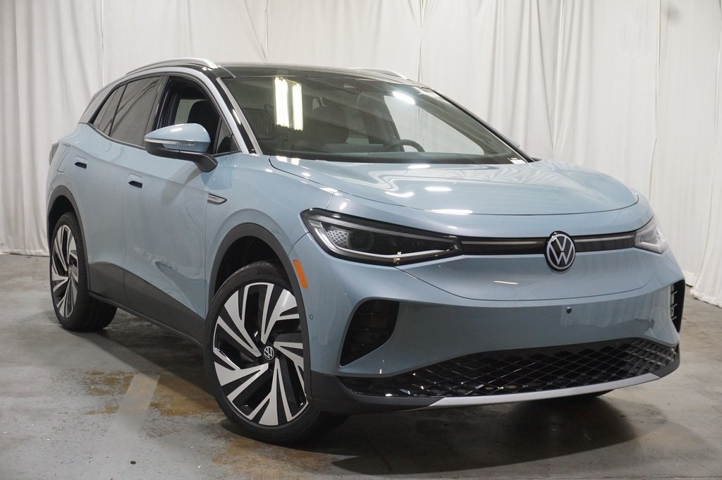 2025 Volkswagen ID.4 Pro Plus photo 2