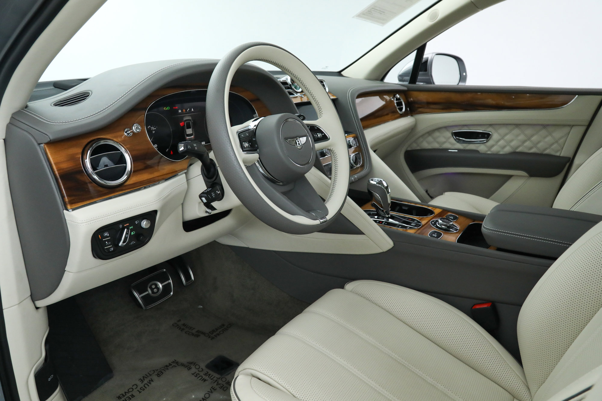 2022 Bentley Bentayga V8 First Edition photo 22