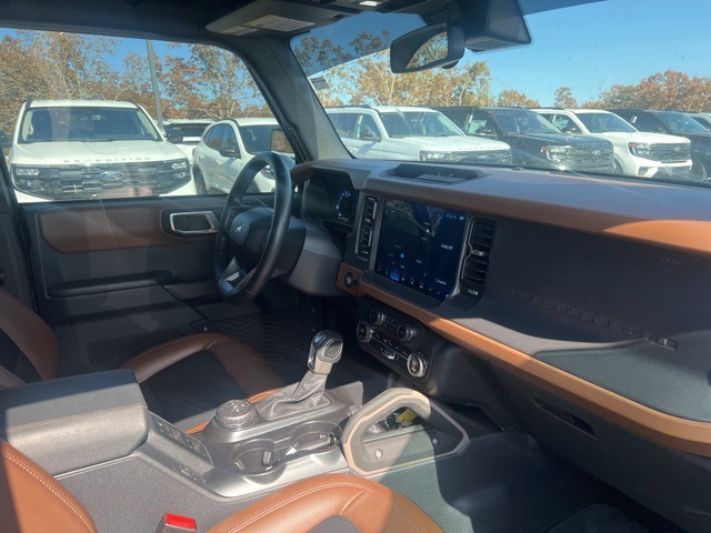 2024 Ford Bronco Outer Banks photo 4