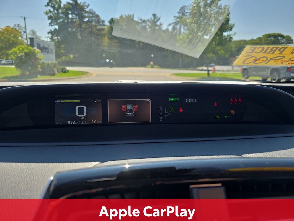 2022 Toyota Prius XLE AWD-e photo 19