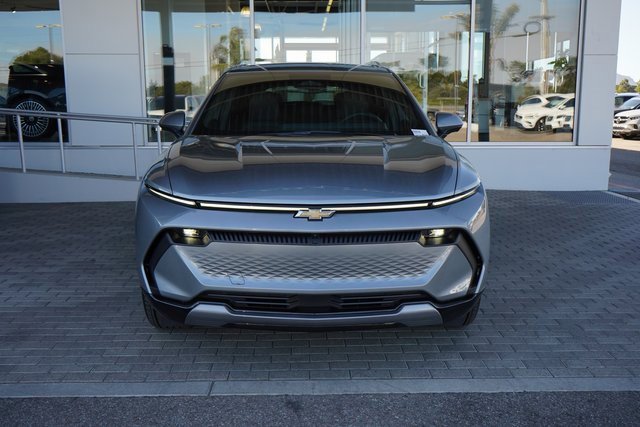 2025 Chevrolet Equinox EV 1LT photo 3