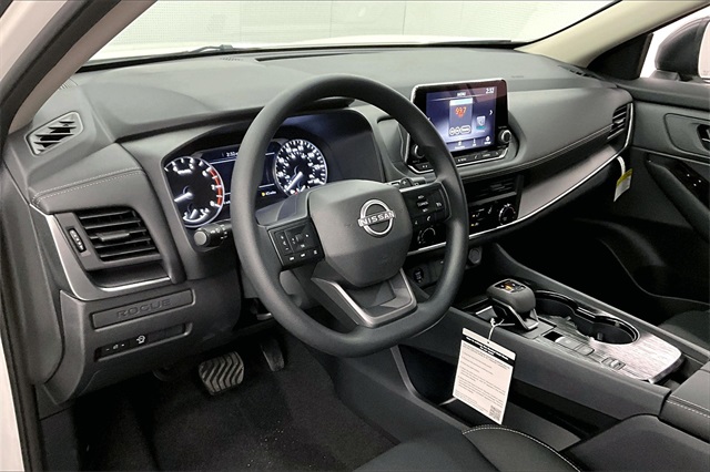2025 Nissan Rogue S photo 6