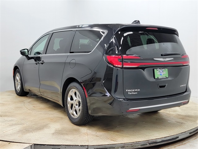 2024 Chrysler Pacifica Limited photo 6