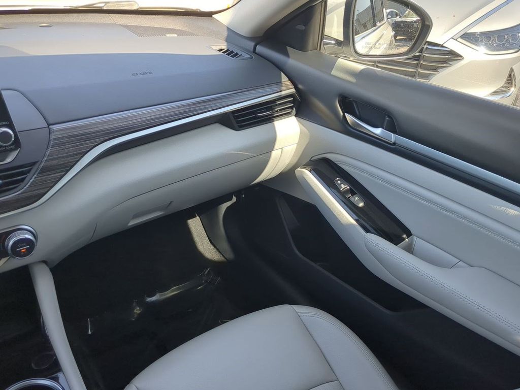 2022 Nissan Altima 2.5 SL photo 16