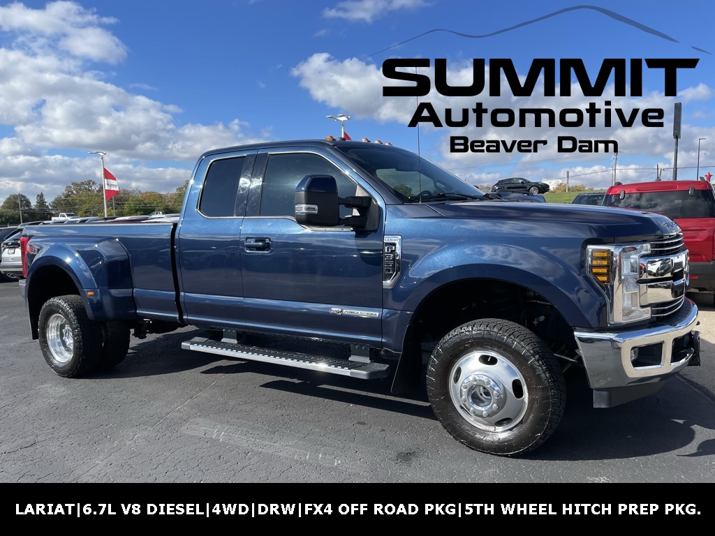 2018 Ford F-350 Super Duty Lariat's photo