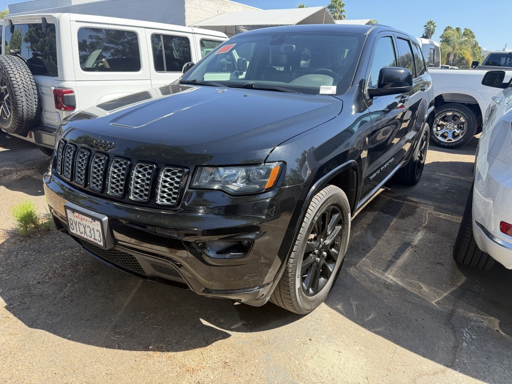 2018 Jeep Grand Cherokee Altitude photo 2