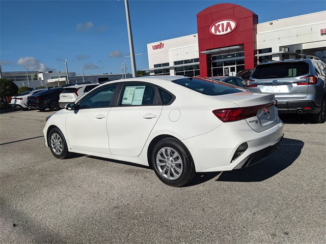 2023 Kia Forte LX photo 4