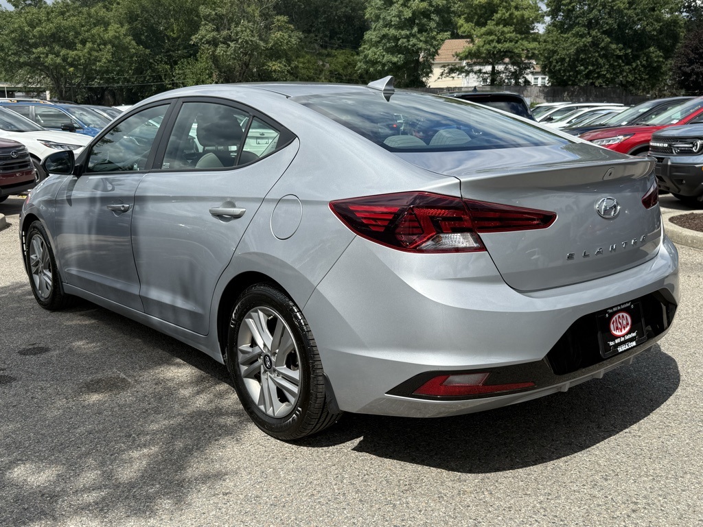 2020 Hyundai Elantra SEL photo 7