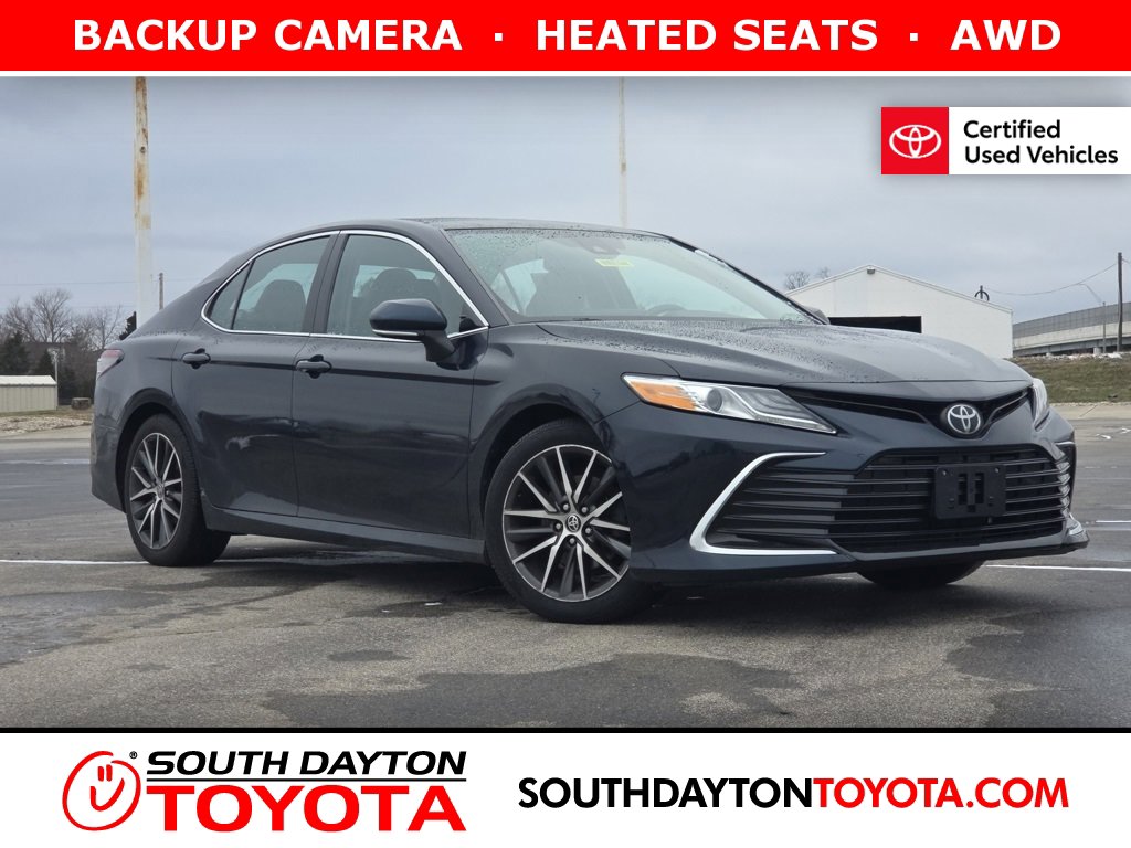 2021 Toyota Camry XLE's photo