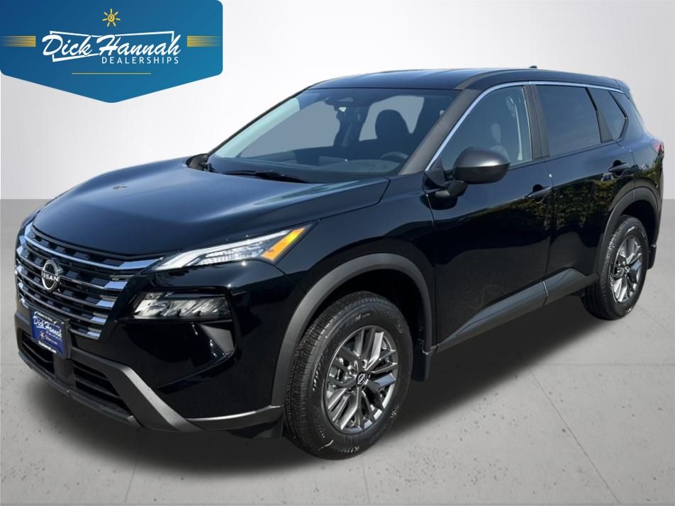 2025 Nissan Rogue S's photo