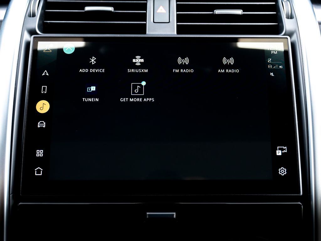 2024 Land Rover Discovery Metropolitan Edition photo 24