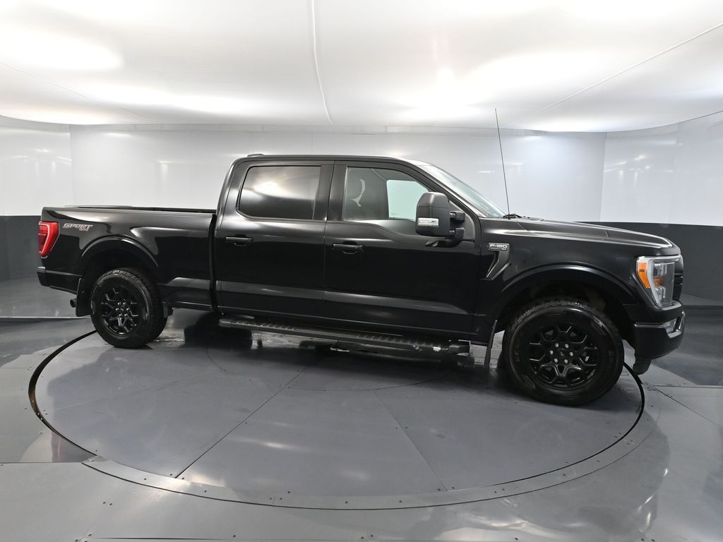 2021 Ford F-150 XLT photo 3