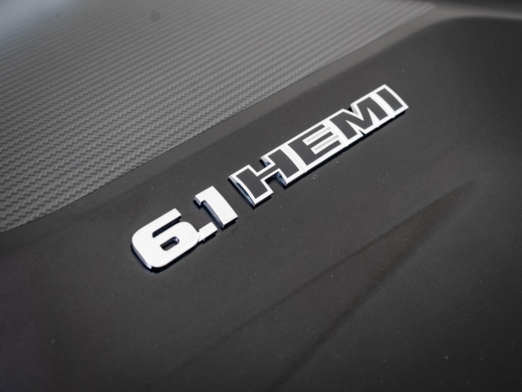 2009 Dodge Challenger SRT8 photo 13