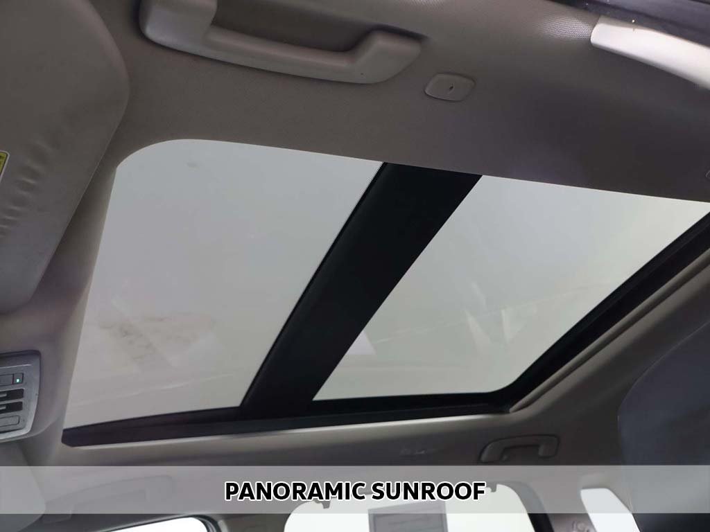 2023 Nissan Rogue SV photo 2