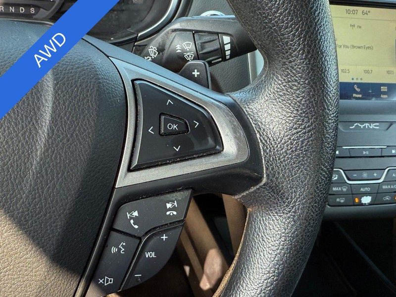 2020 Ford Fusion SE photo 17