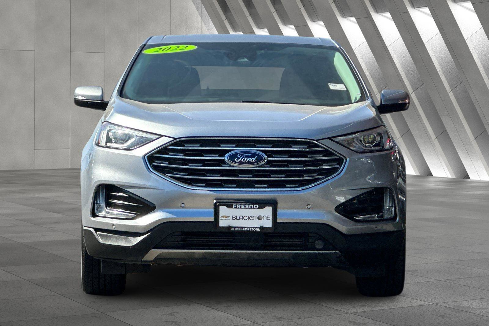 2022 Ford Edge Titanium photo 8