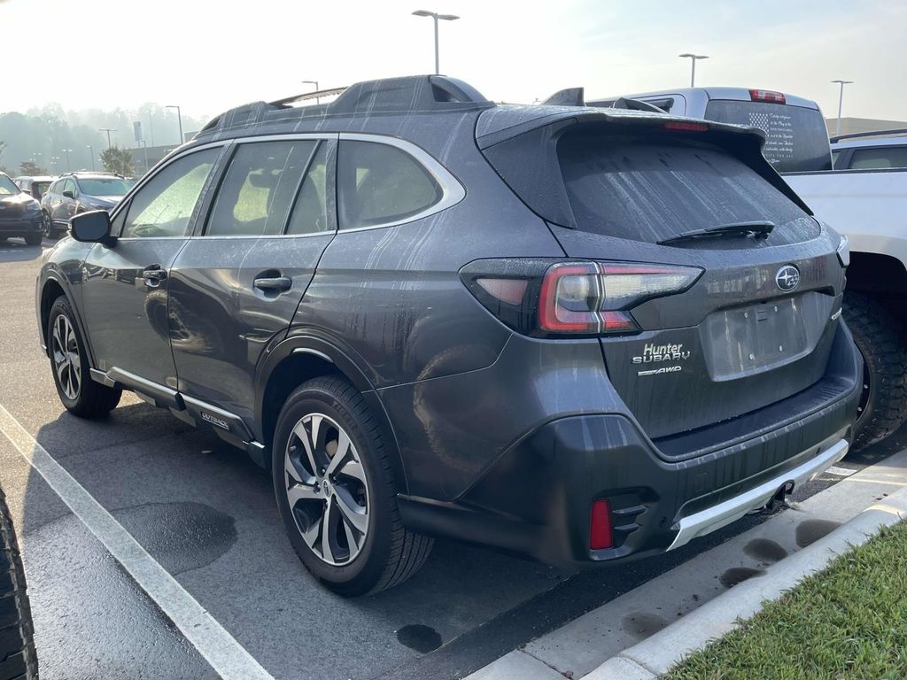 2020 Subaru Outback Limited photo 2