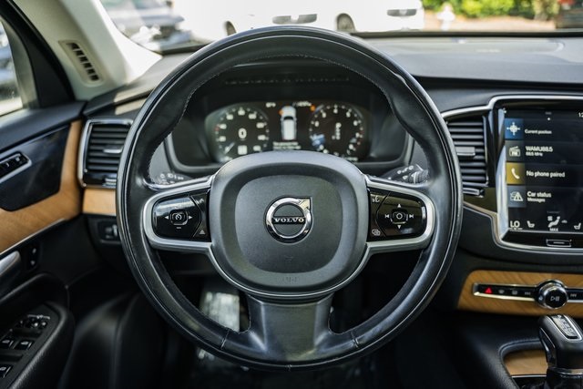 2022 Volvo XC90 Momentum photo 21