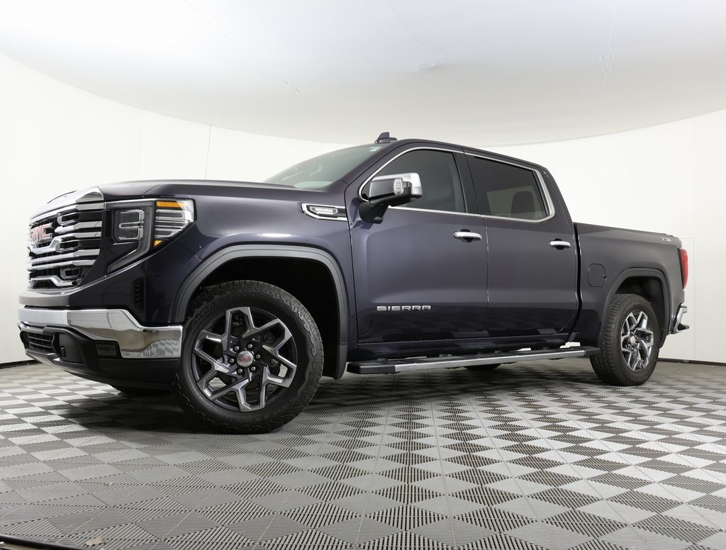 2025 GMC Sierra 1500 SLT's photo