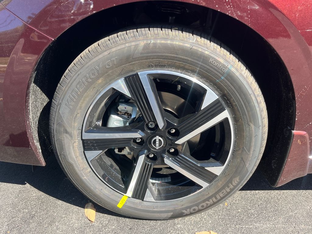 2025 Nissan Sentra SV photo 8