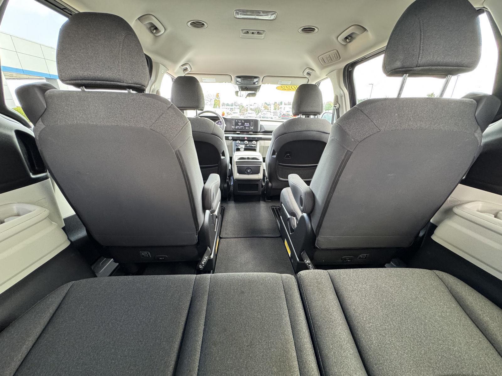 2022 Kia Carnival LX photo 38
