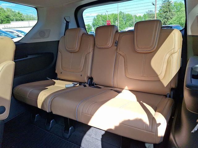 2025 Infiniti QX80 Sensory photo 10