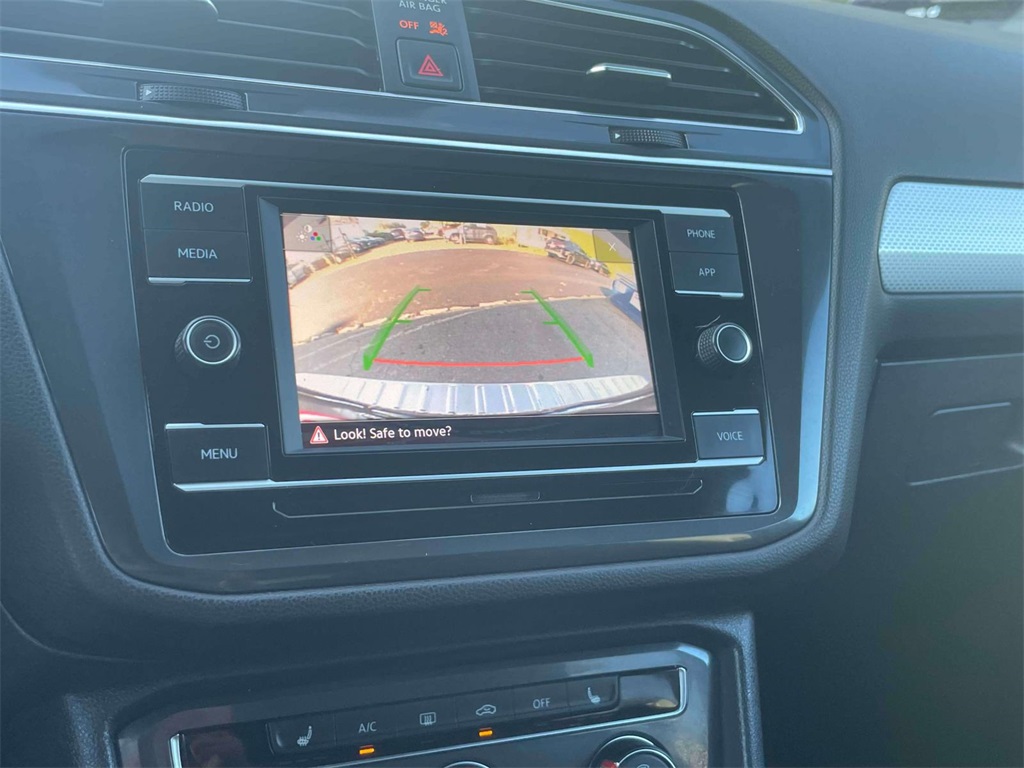 2022 Volkswagen Tiguan S photo 24