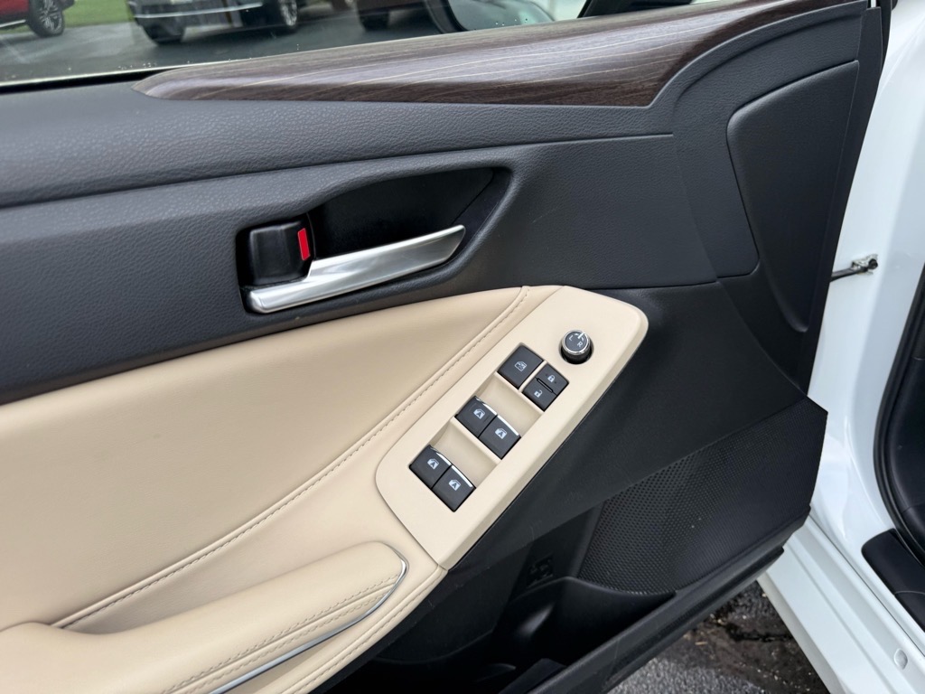 2019 Toyota Avalon XLE photo 15