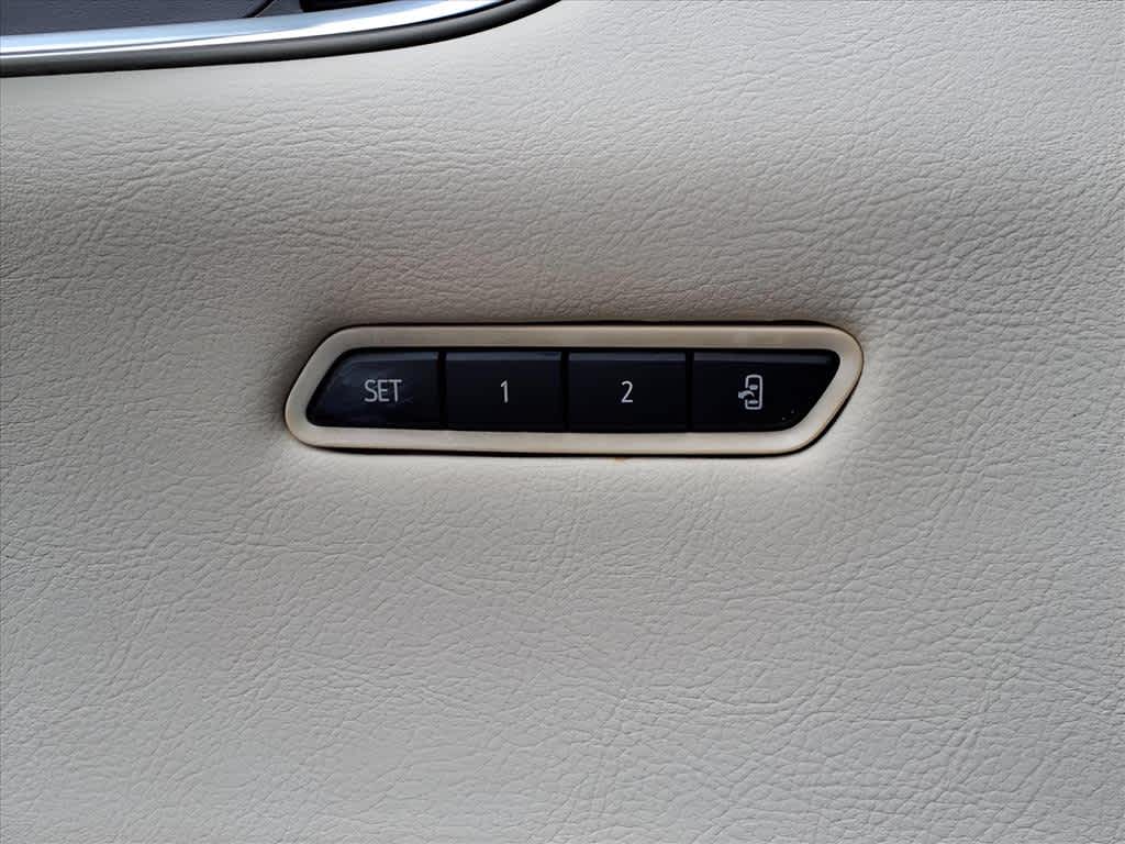 2021 Cadillac XT5 Premium Luxury photo 14