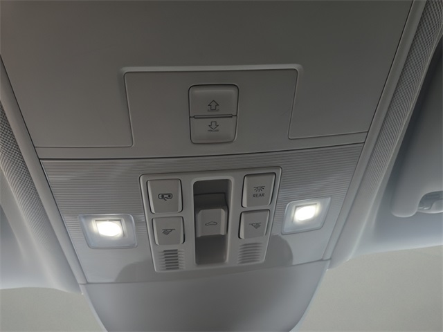 2024 Volkswagen Taos SE photo 18