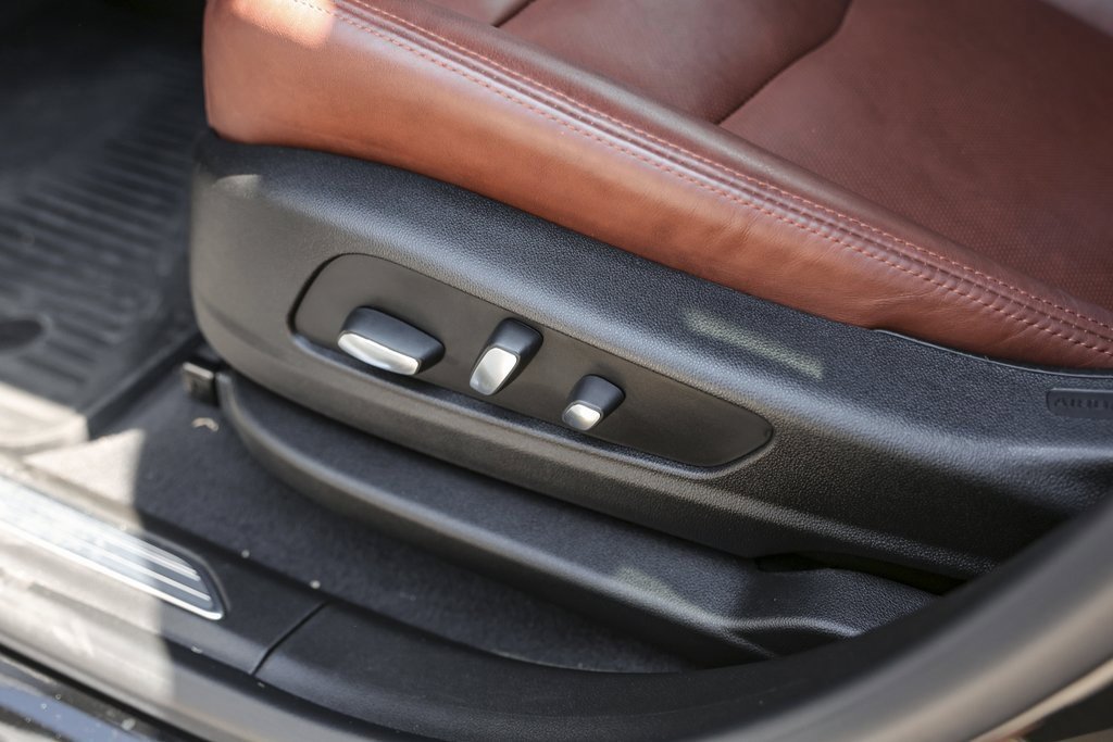 2025 Cadillac XT5 Sport photo 8
