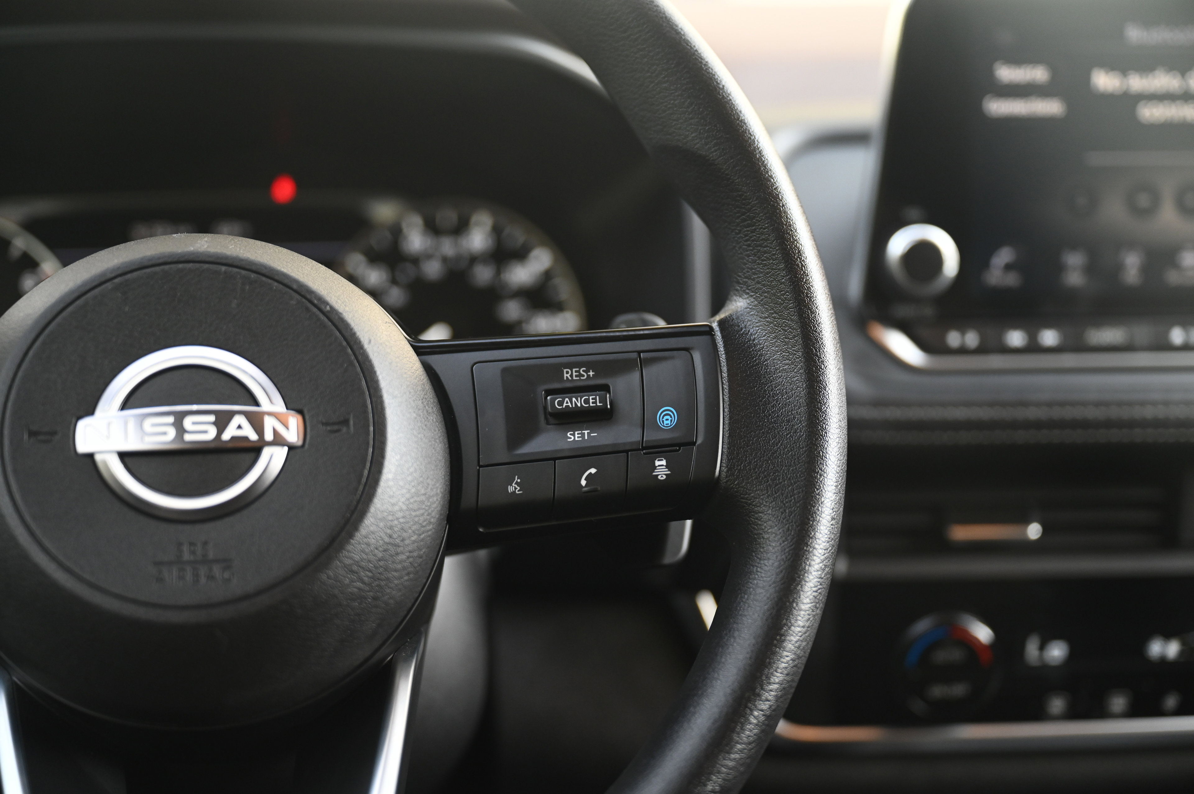 2023 Nissan Rogue SV photo 28