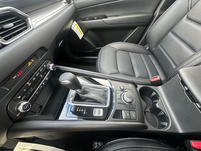 2025 Mazda CX-5 2.5 S Preferred photo 25