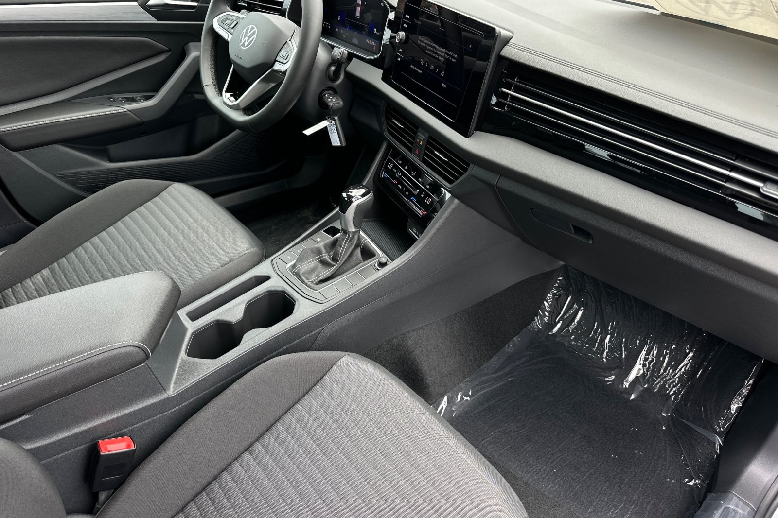 2025 Volkswagen Jetta 1.5T S photo 13