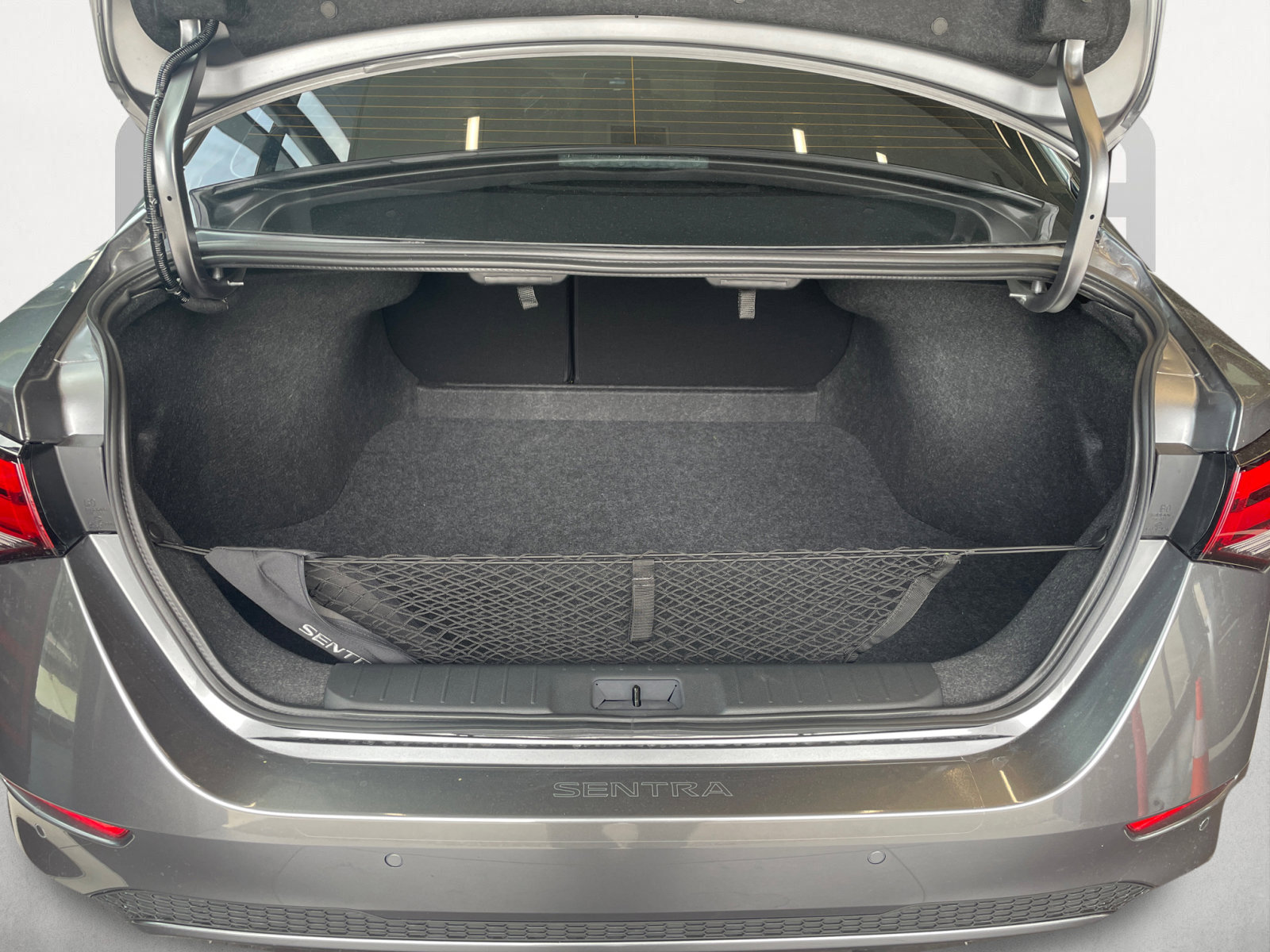 2025 Nissan Sentra SV photo 12