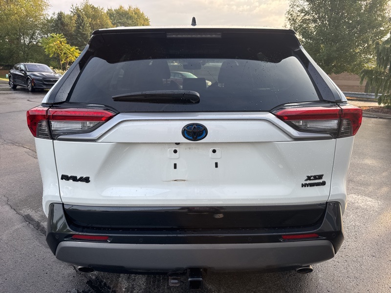 2021 Toyota RAV4 Hybrid XSE photo 3