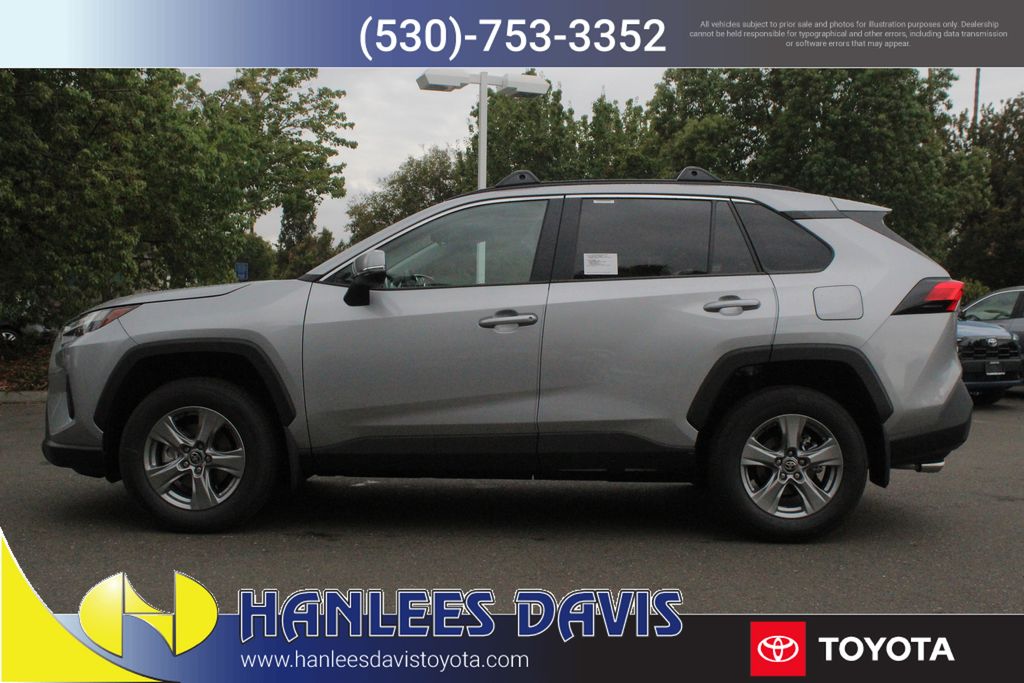 2025 Toyota RAV4 XLE photo 2