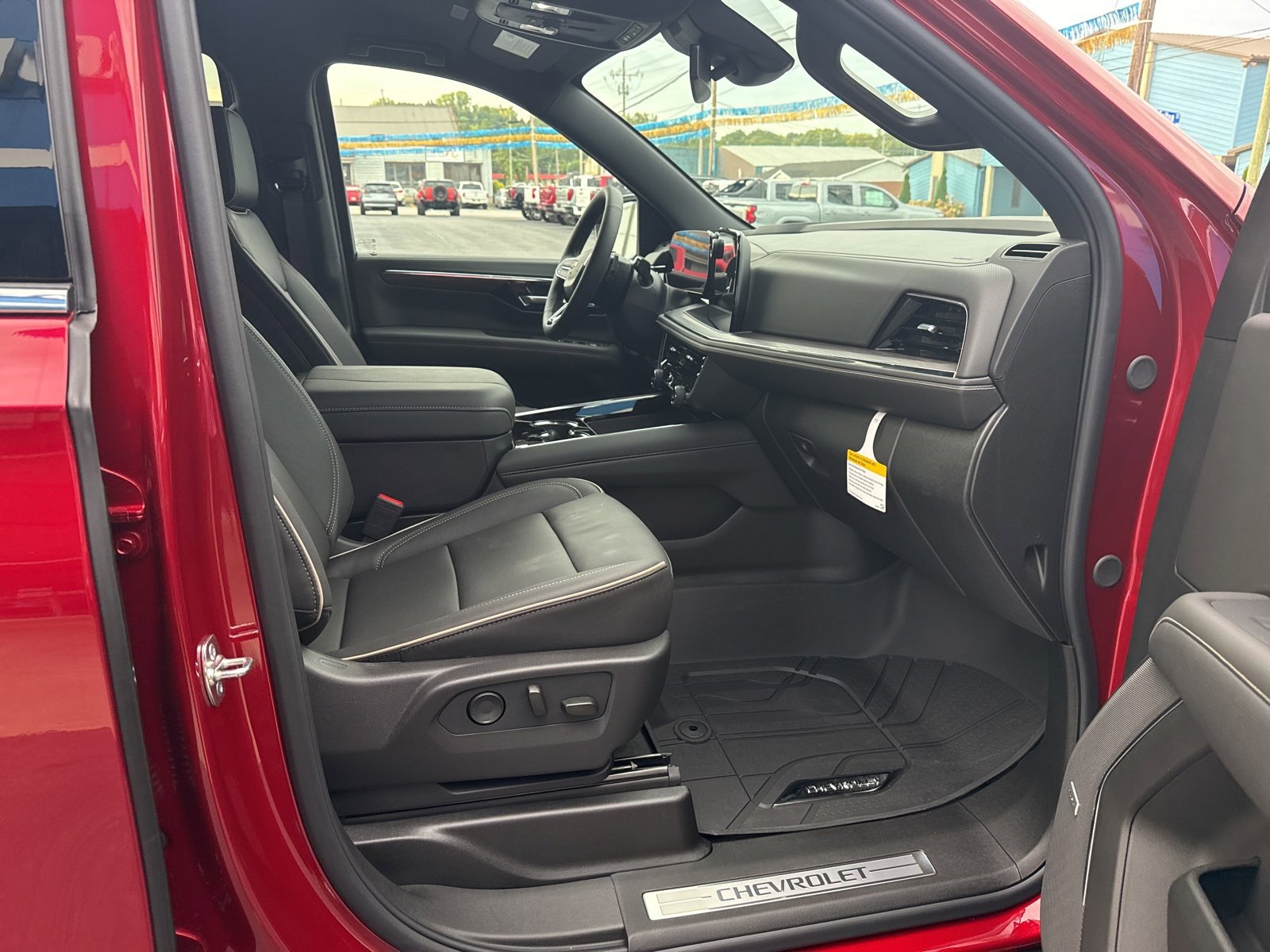 2025 Chevrolet Tahoe Premier photo 29