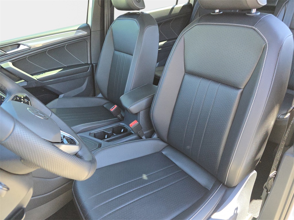 2022 Volkswagen Tiguan SE R-Line Black photo 14