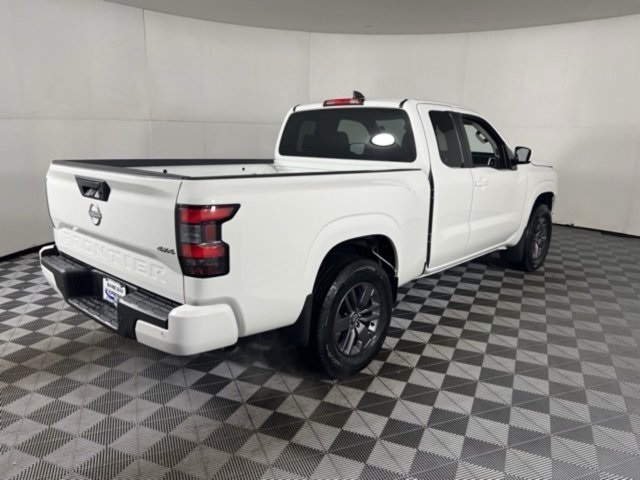 2025 Nissan Frontier SV photo 8